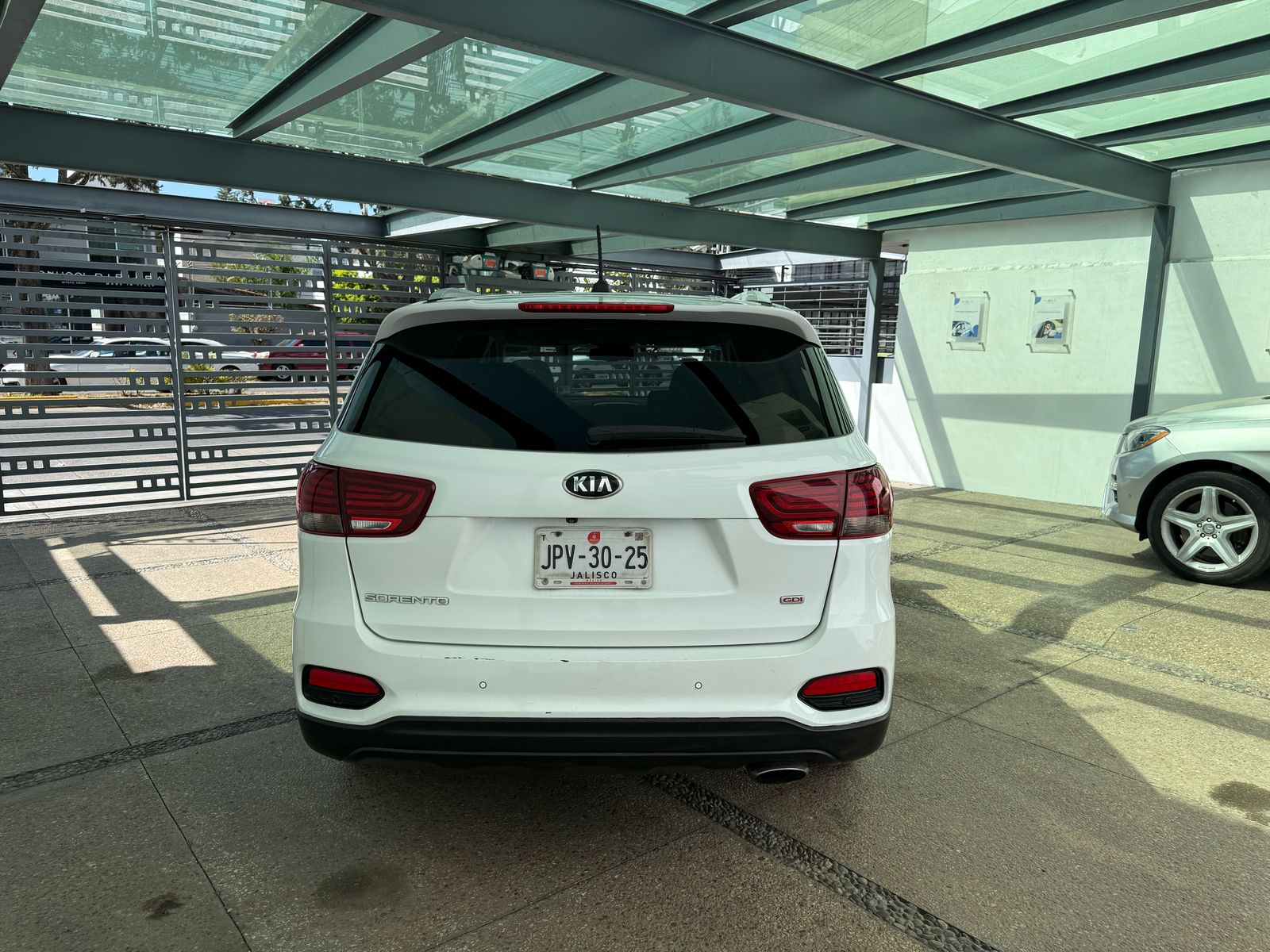 
								Kia Sorento EX 2019 full									