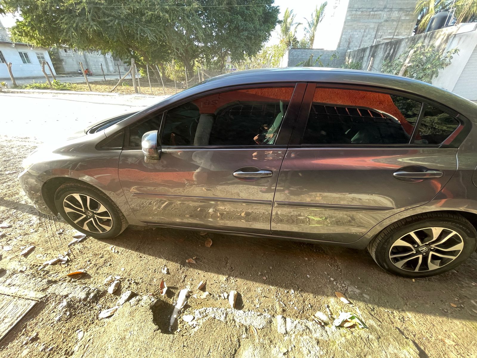 
								Honda civic 2015 EXL Navy full									