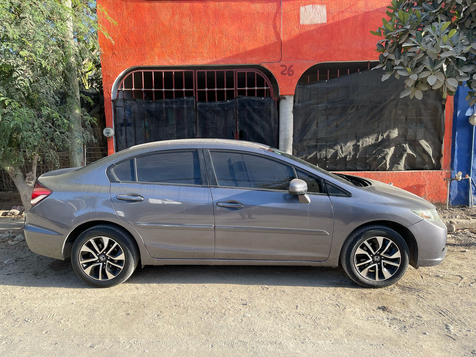 
								Honda civic 2015 EXL Navy full									