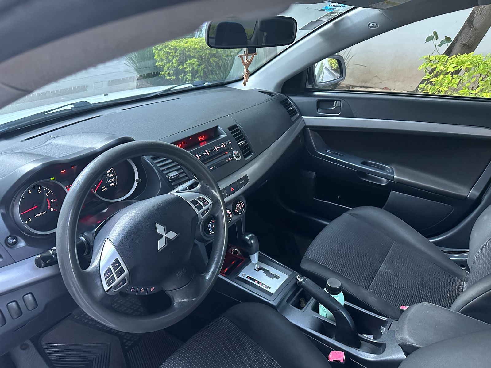 
								Mitsubishi Lancer 2011 full									